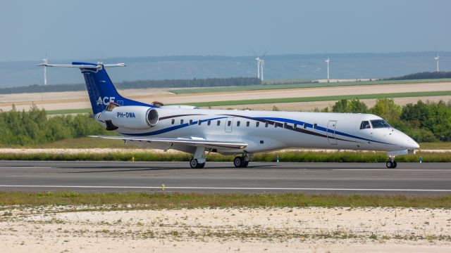 Embraer ERJ-145 (PH-DWA)