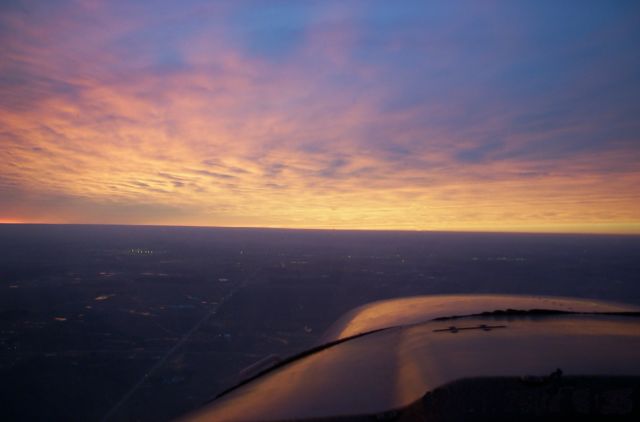 Piper Cherokee (N120BJ) - New Years Day 2007 filght at sunset in Indiana