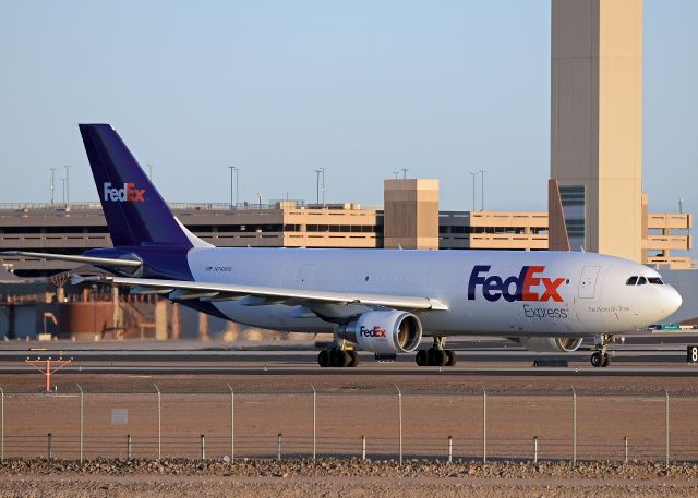 Airbus A300F4-600 (N745FD)