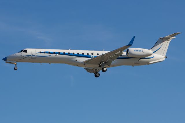 Embraer EMB-145XR (N386AZ)