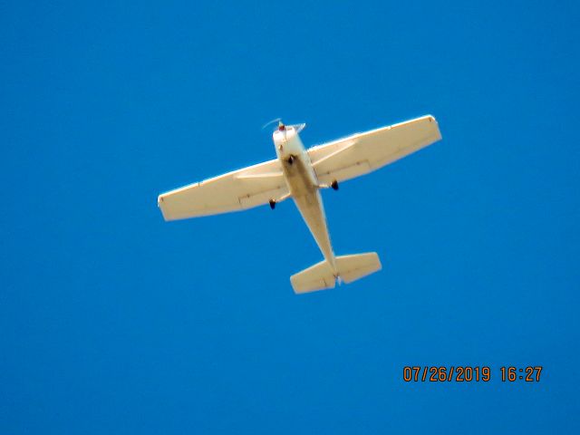 Cessna Skyhawk (N92004)