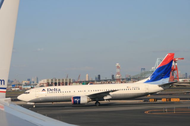 Boeing 737-800 (N399DA)