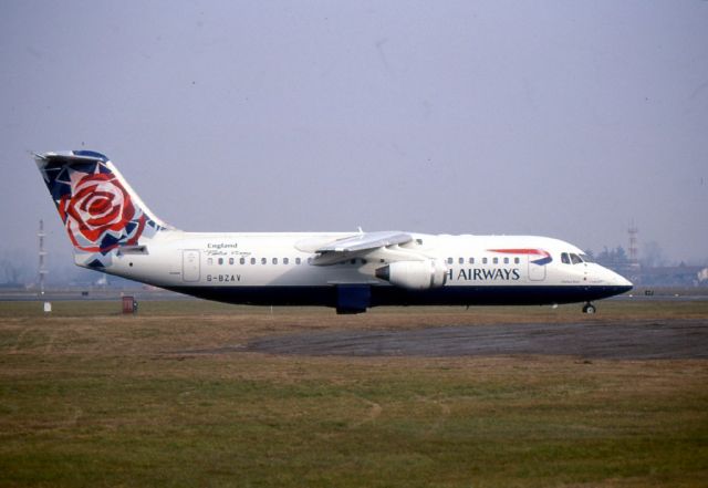 Avro RJ-100 Avroliner (G-BZAV)