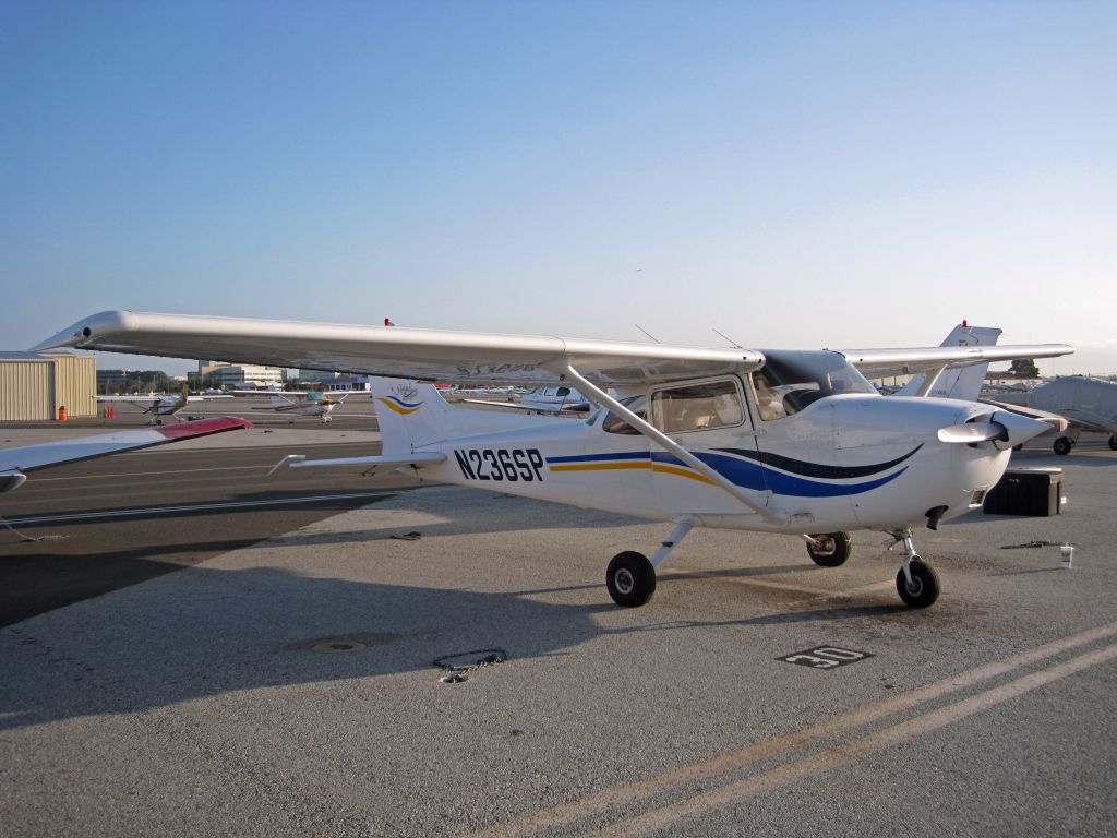 Cessna Skyhawk (N236SP)