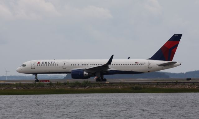 Boeing 757-200 (N538US)