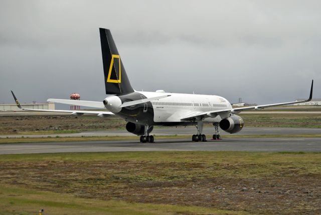 Boeing 757-200 (TF-FIS)