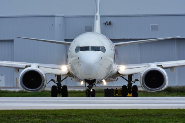 Boeing 737-700 (9Y-KIN)