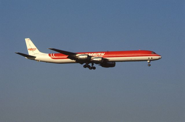 McDonnell Douglas DC-8-70 (N796FT) - Final Approach to Narita Intl Airport Rwy16 on 1986/04/13