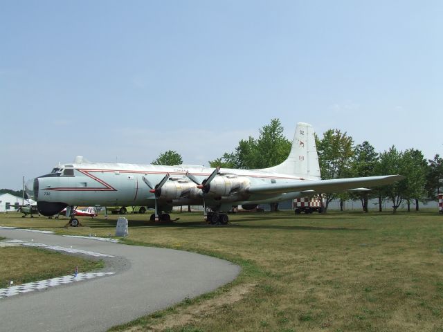 SDR332 — - maritime patrol aircraft at airforce museum.