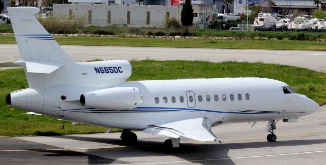 Dassault Falcon 900 (N685DC)