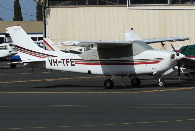 Cessna Centurion (VH-TFE)