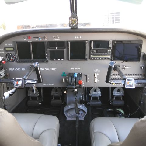 Piper Saratoga/Lance (N1321H) - PA32R-300 panel.