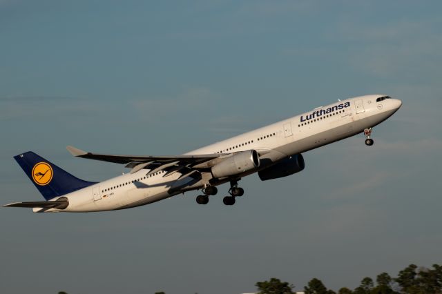 Airbus A330-300 (D-AIKK) - DLH441 lifting off out of KIAH for a trip across the Atlantic to EDDF/FRA.br /br /Also check out my online store at https://jwhatphotography.com Custom prints are available. It will slowly be updated through time. Check out my Patreon at https://www.patreon.com/Jwhatphoto