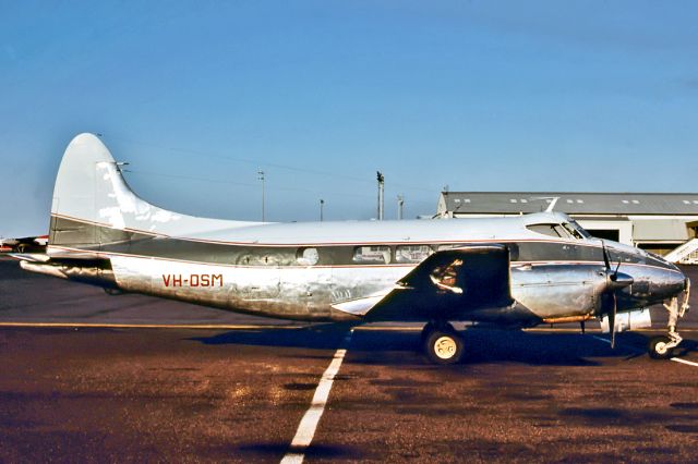 MAULE M-5 Strata Rocket (VH-DSM) - DE HAVILLAND DH-104 - REG : VH-DSM (CN ) - BANKSTOWN AIRPORT SYDNEY NSW AUSTRALIA AUSTRALIA - YBSK (13/8/1980)