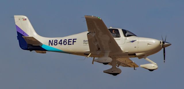 Cirrus SR-20 (N846EF) - N846EF 2018 Cirrus SR20 s/n 2405 Lufthansa Aviation Training USA - North Las Vegas Airport (IATA: VGT, ICAO: KVGT, FAA LID: VGT)br /Photo: Tomas Del Corobr /February 15, 2020