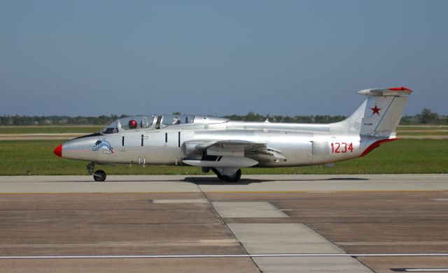 Aero L-29 Delfin (N129MR)