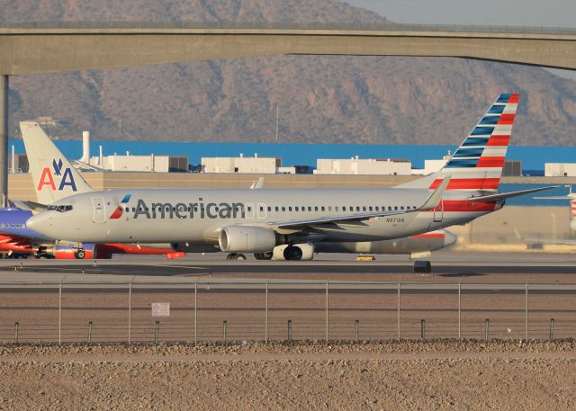 Boeing 737-800 (N971AN)