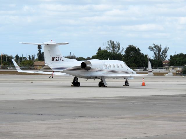 Learjet 31 (N127VL)