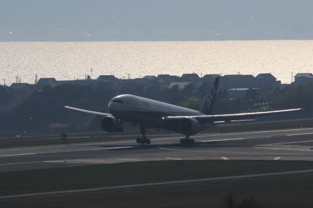 Boeing 777-200 (JA706A) - 02 May 2015:HKD-HKD