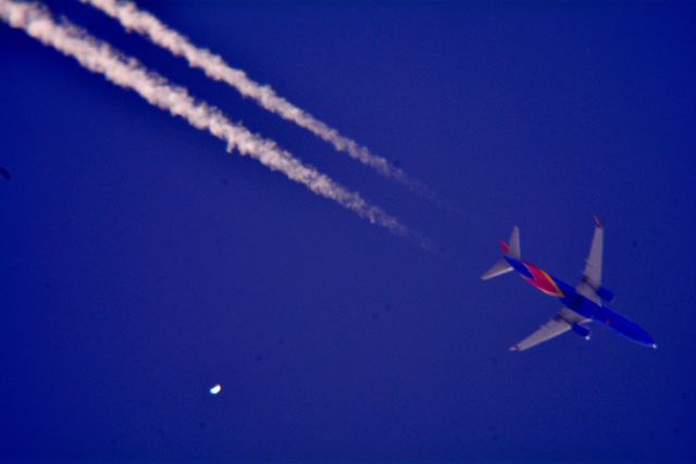 N945JT — - This is Southwest Flight 16 a Boeing 737-8H4 Baltimore to Grand Rapids passing the Planet Venus at 36,000 ft. south of Cleveland 04.20.2020.