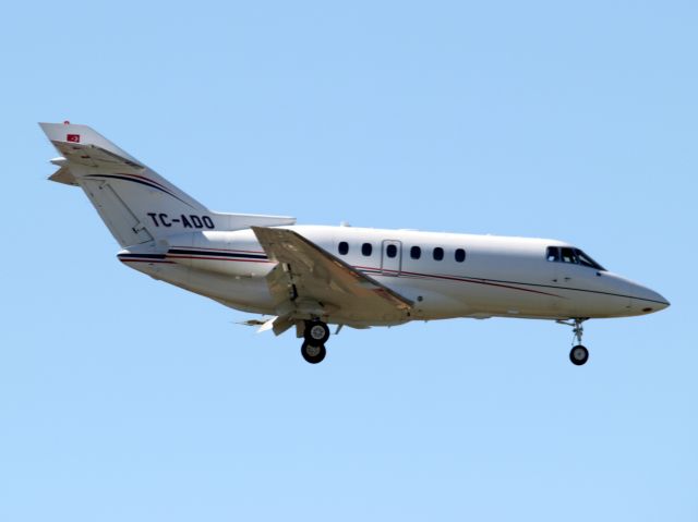 Hawker 800 (TC-ADO)