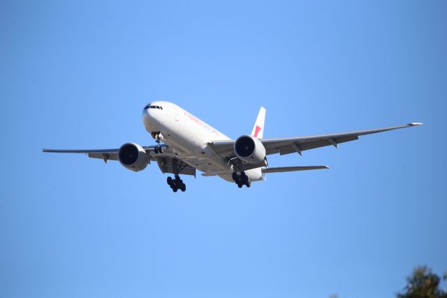 BOEING 777-200LR (B-220E)