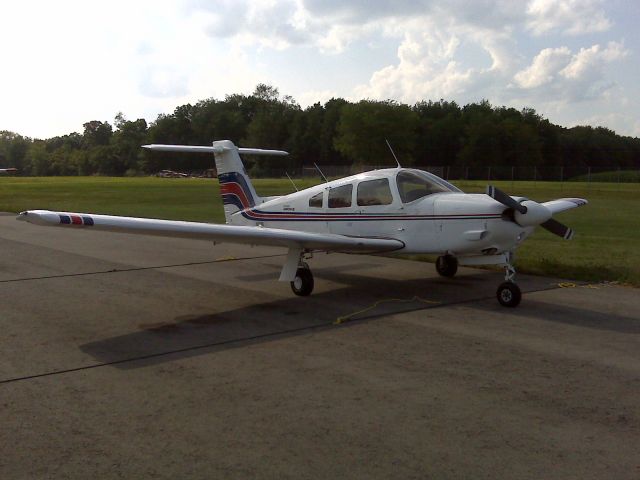 Piper Cherokee Arrow (N2119N)