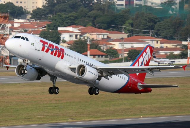 Airbus A320 (PR-MHA) - Airbus A320-214 (CN 2924) TAM Linhas Aéreas - Sao Paulo Congonhas - SBSP - Brazil