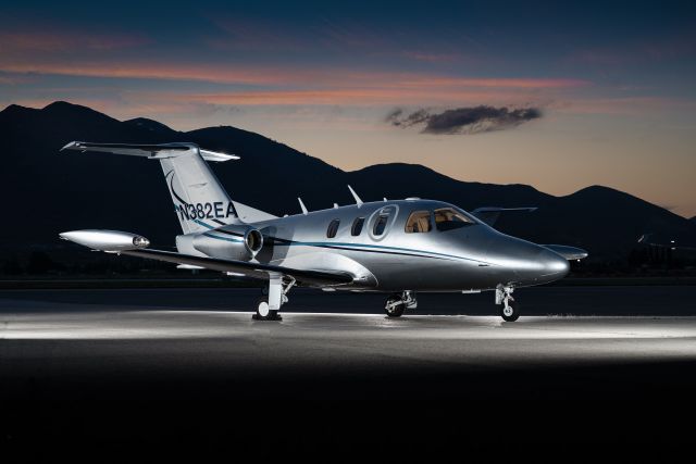 Eclipse 500 (N382EA)