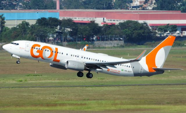 Boeing 737-800 (PR-GUY)