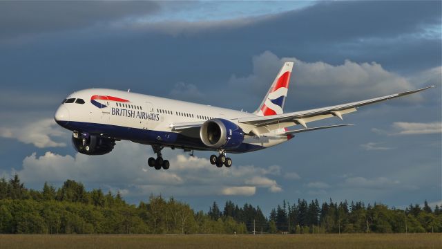 Boeing 787-8 (G-ZBJB) - BOE451 on final approach to runway 34L to complete a flight test on 6/12/13. (LN:111 cn 38610).