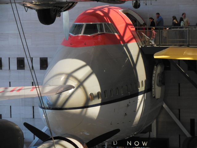 BOEING 747-100 (N601US)