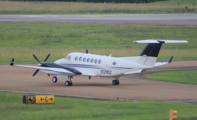 Beechcraft Super King Air 350 (N131KG)