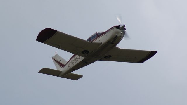 Piper Cherokee (N7625J)