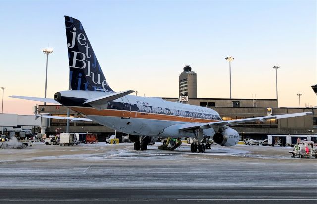 Airbus A320 (N763JB) - New York International Special Livery