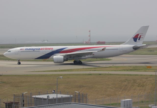 Airbus A330-300 (9M-MTA)
