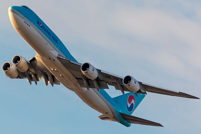 BOEING 747-8 (HL7633) - evening sun