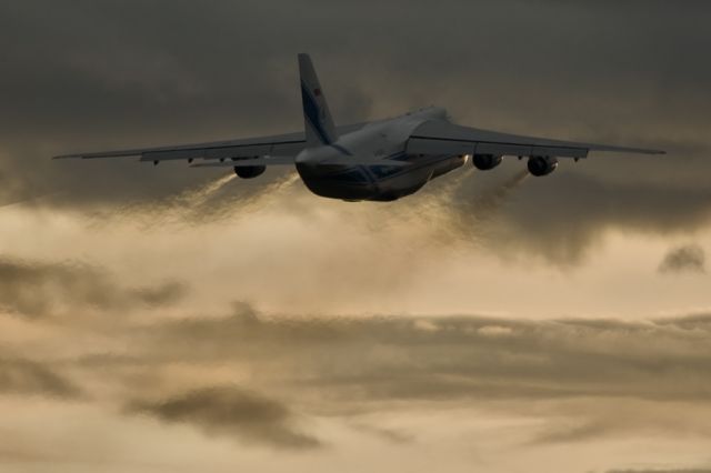 Antonov An-124 Ruslan (RNA82045)