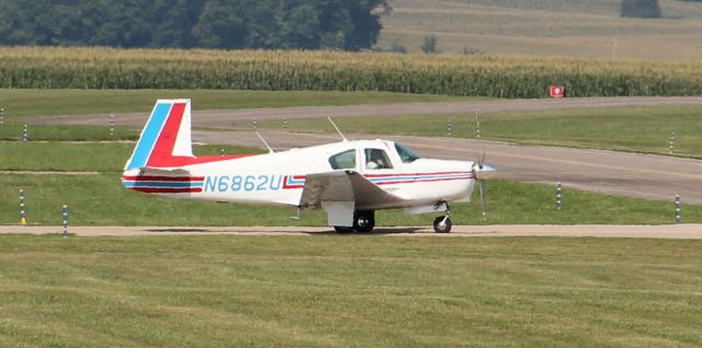 Mooney M-20 (N6862U) - Taxiing on 7/22/11