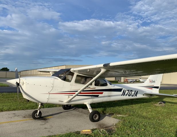 Cessna Skyhawk (N70JA)