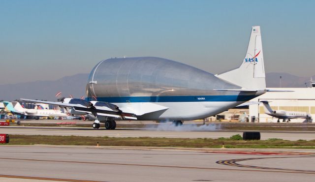 Aero Spacelines Super Guppy (N941NA)