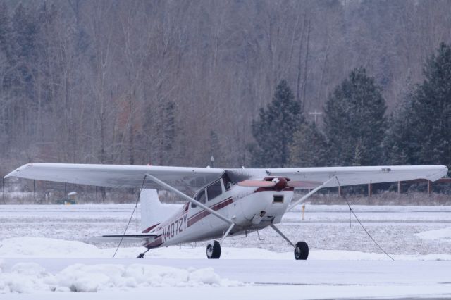 Cessna Skywagon (N4072Y) - Just a little morning dusting in northern Idaho.