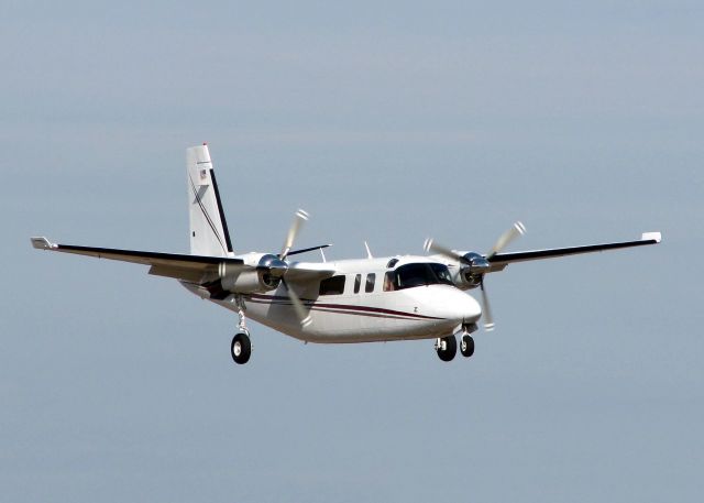 Rockwell Turbo Commander 690 (N690AX) - Landing on 14 at Shreveports Downtown Airport.