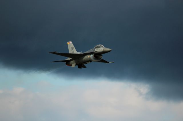 Lockheed F-16 Fighting Falcon (AFR00221) - F-16 Demo aircraft from Shaw AFB SC at EAA 2018.  