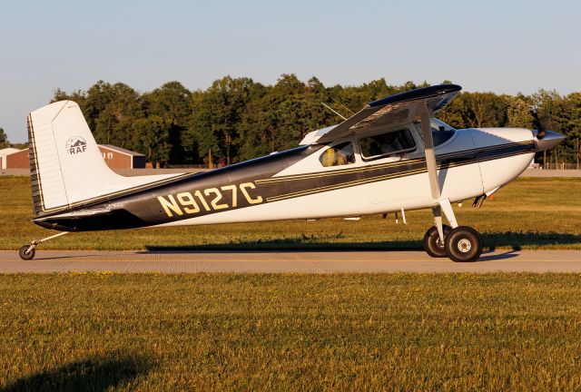 Cessna Skywagon 180 (N9127C)