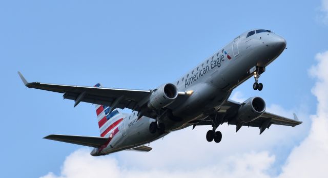 Embraer 175 (N406YX) - From the approach to 23R, 6/14/18.