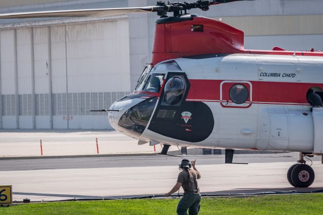 N471CH — - CH47D owned by Columbia Helicopters taxiing to park at San Bernardino Forestry Tanker Base.