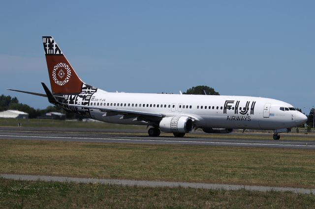 Boeing 737-800 (DQ-FJG) - on 24 December 2016