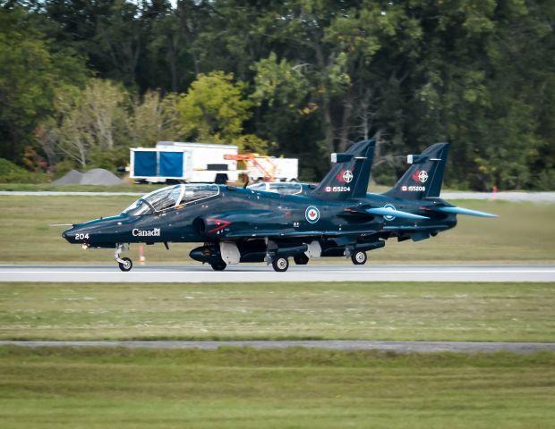 Boeing Goshawk (15-5204) - Leaving Ottawa on rwy 25