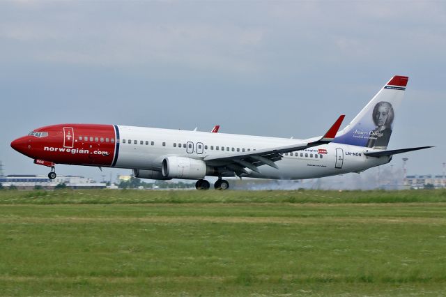 Boeing 737-800 (LN-NON) - Boeing 737-86N  Norwegian Air Shuttle  EDDB Berlin Schoenefeld Germany  11.June 2010